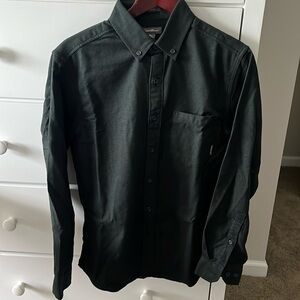 Men’s Eddie Bauer Classic Fit Button Down Shirt…size small